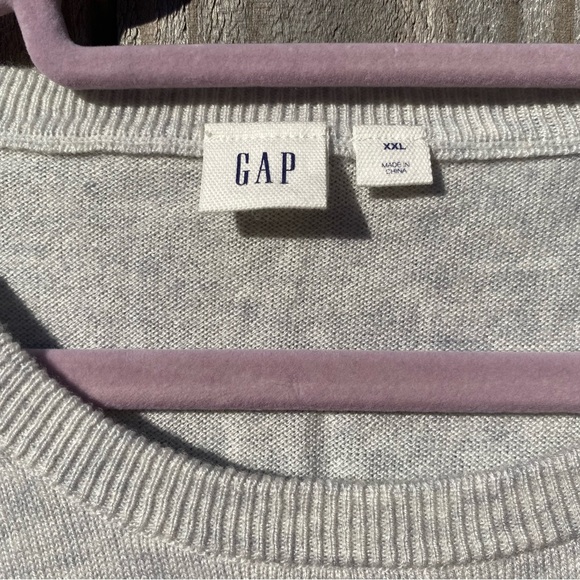 Gap Women’s peace sign sweater - Picture 3 of 6